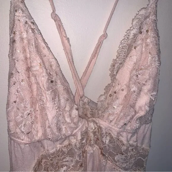 Victoria's Secret Pink Lace Chemise with Spaghetti Straps - Picture 6 of 7